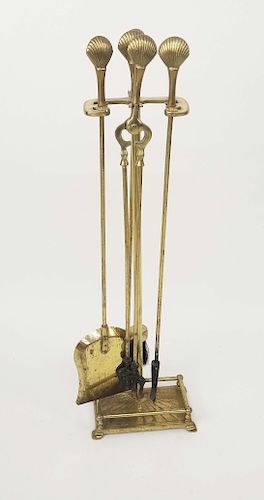 SET OF BRASS SCALLOP SHELL FINIAL