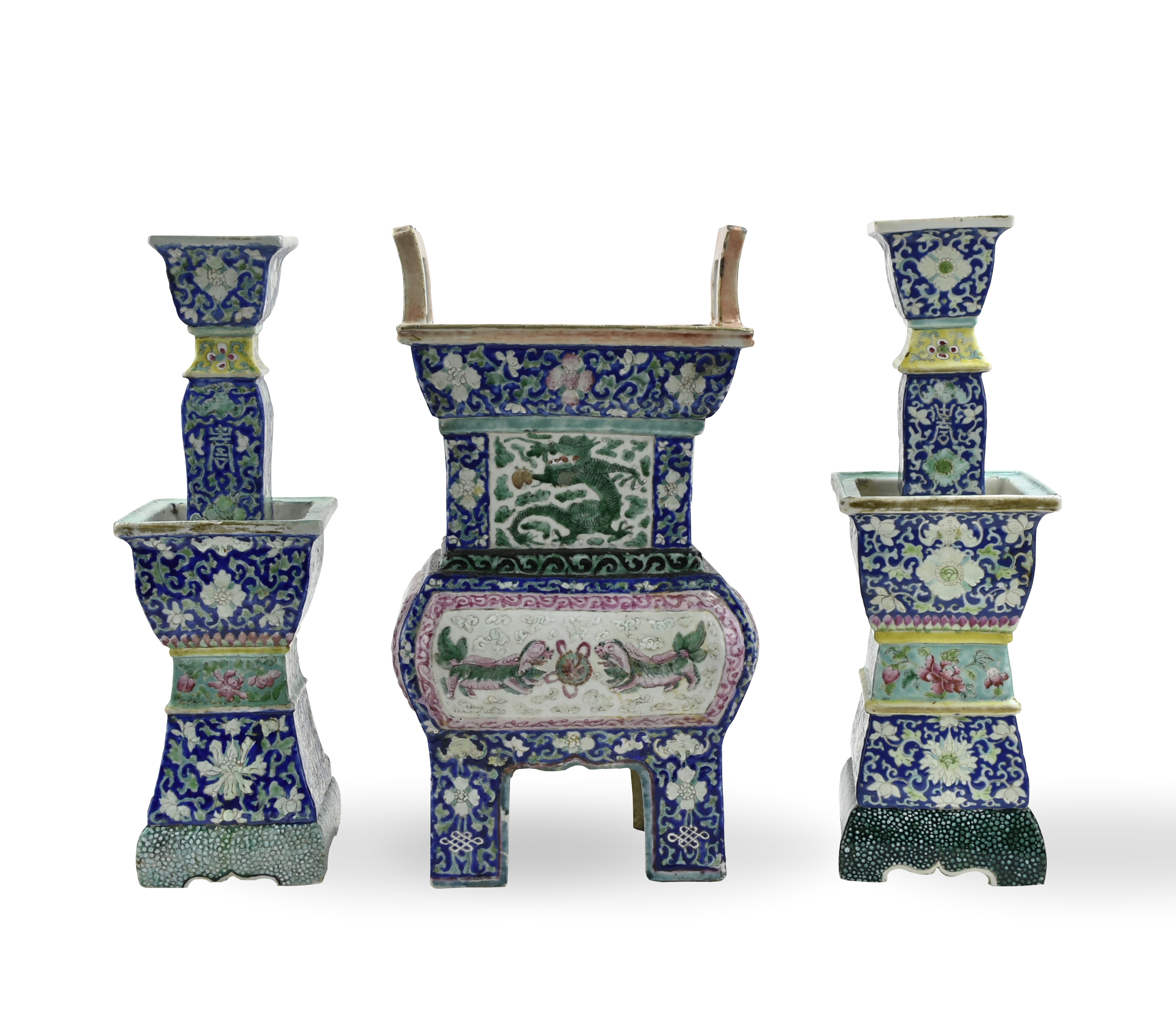 SET OF CHINESE FAMILLE ROSE