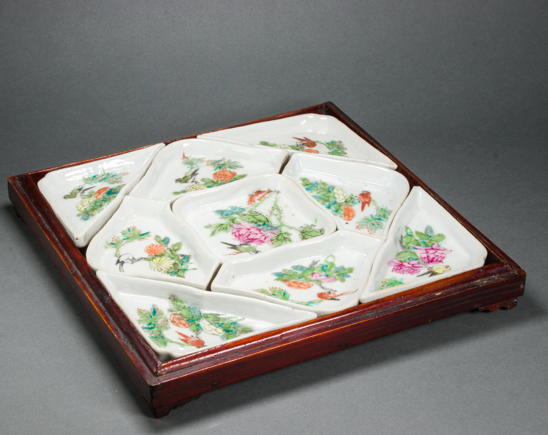 SET OF CHINESE FAMILLE ROSE SWEET