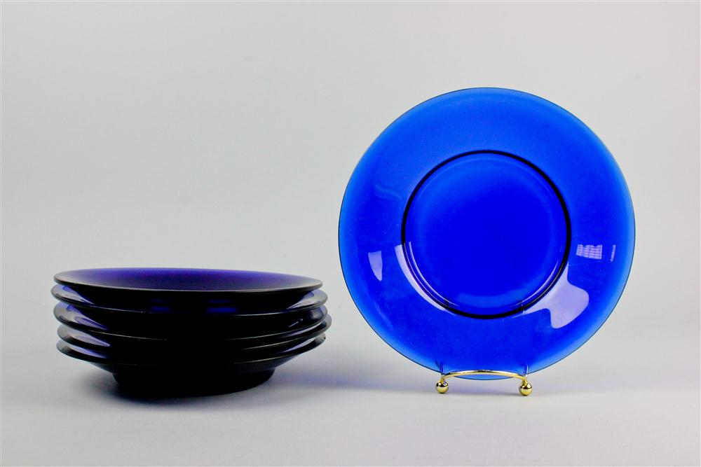 SET OF CHINESE RICE BOWLS WITH