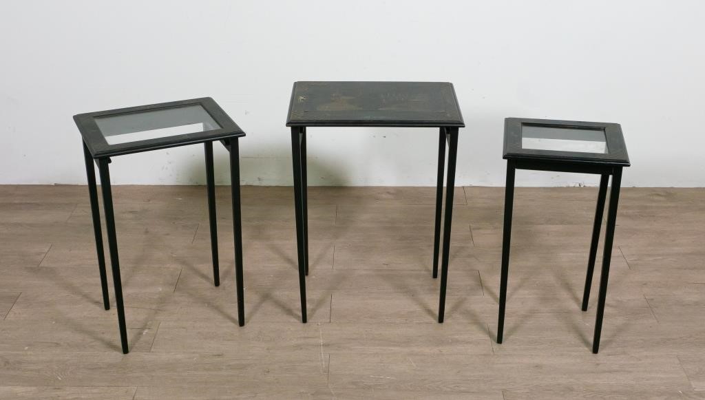 SET OF CHINESE STYLE NESTING