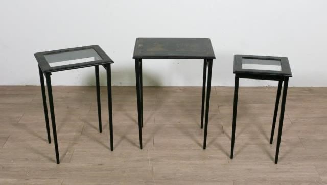 SET OF CHINESE STYLE NESTING