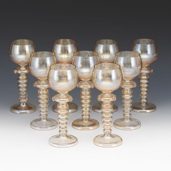 SET OF CLEAR GLASS WINE GOBLETS 7