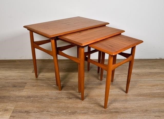 SET OF DANISH MODERN NESTING