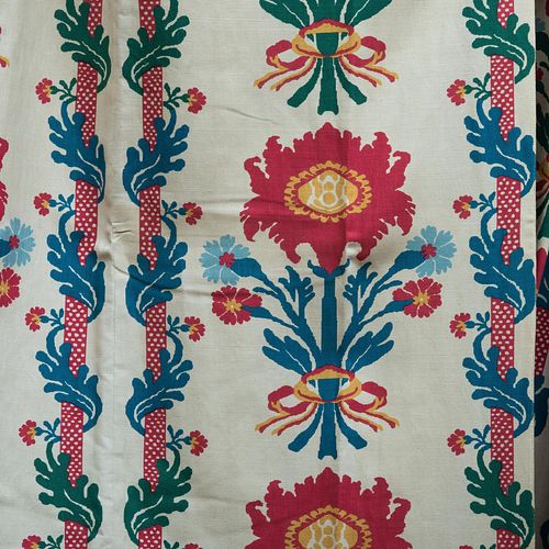 SET OF EIGHT FRENCH LINEN SEVEN