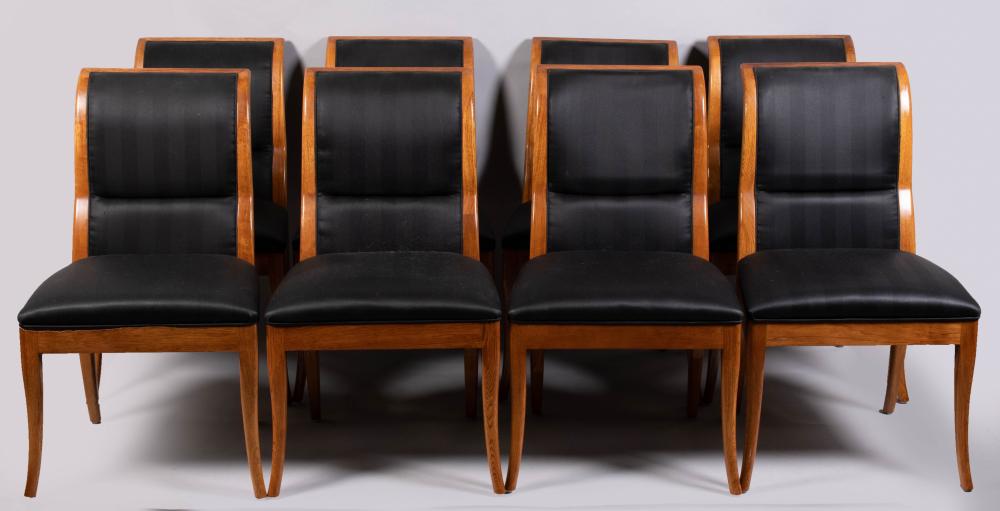 SET OF EIGHT HENREDON OAK DINING