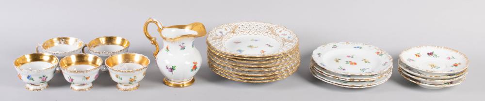 SET OF EIGHT MEISSEN PORCELAIN