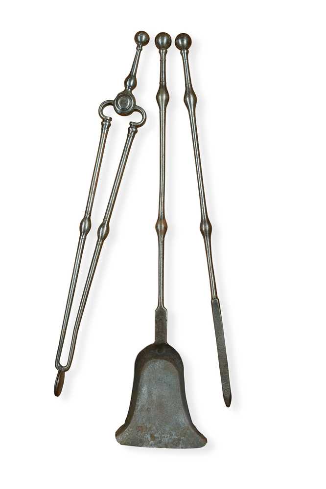 SET OF GEORGE III STEEL FIRE