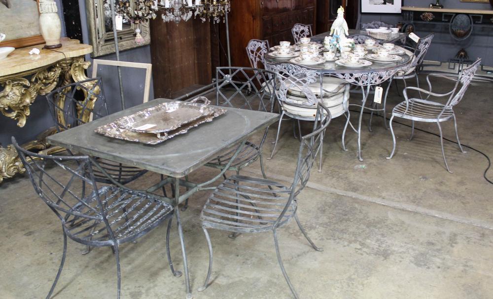 SET OF IRON PATIO