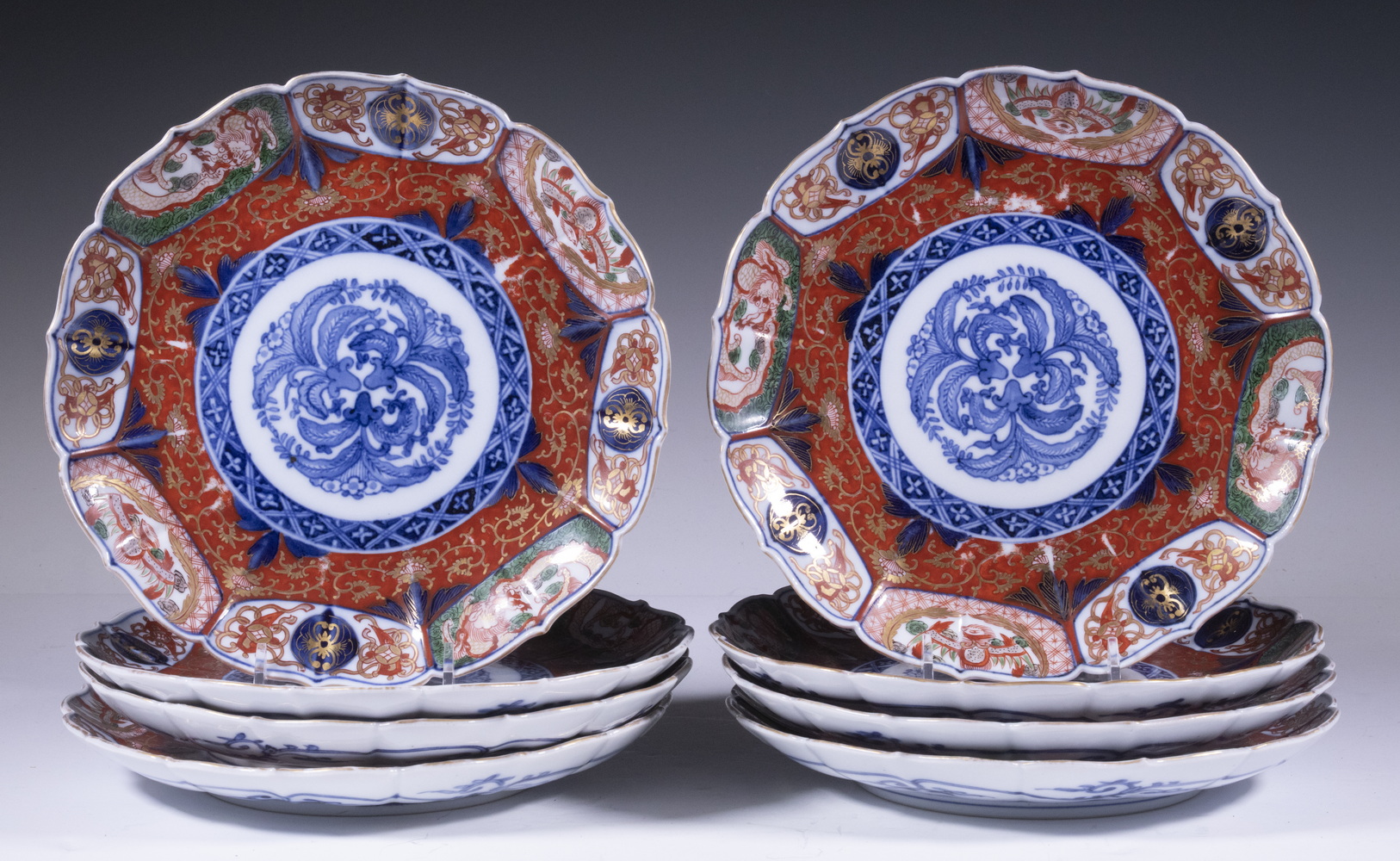 SET OF JAPANESE IMARI PLATES (8)