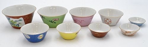 SET OF NINE CHINESE PORCELAIN