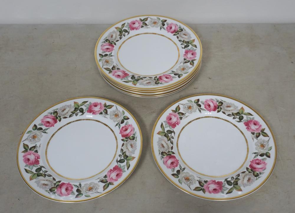 SET OF NINE ROYAL WORCHESTER 'ROYAL
