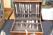 SET OF ONEIDA HEIRLOOM STERLIN