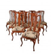 SET OF QUEEN ANNE-STYLE DINING