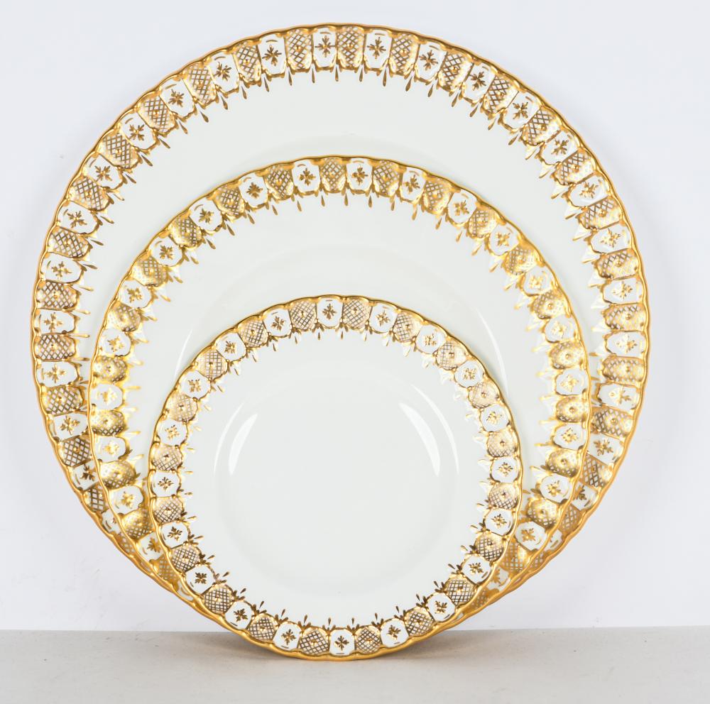 SET OF ROYAL CROWN DERBY