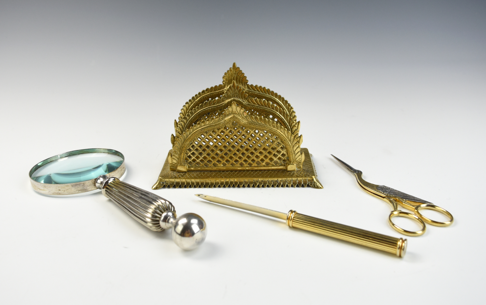 SET OF SCISSOR,MAGNIFY GLASS,LETTER