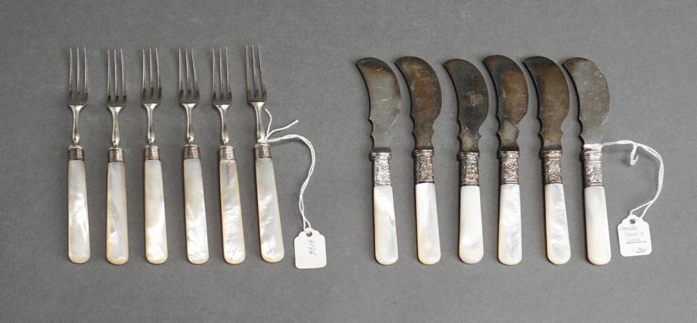 SET OF SIX MOTHER OF PEARL HANDLE