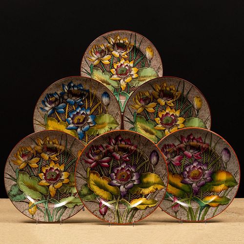 SET OF SIX WEDGWOOD DINNERPLATES IN