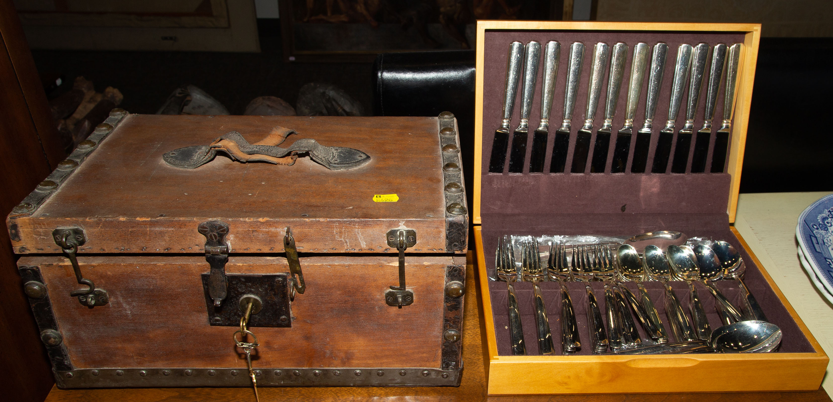 SET OF STAINLESS FLATWARE; SMALL