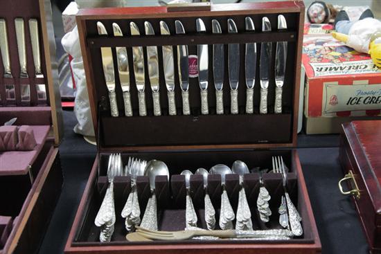 SET OF STERLING SILVER FLATWARE.