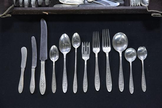 SET OF STERLING SILVER FLATWARE.