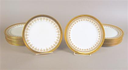 Set of ten Cauldon porcelain dinner