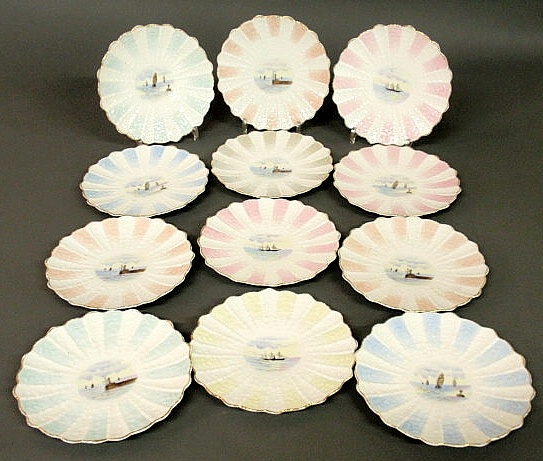 Set of twelve Japanese porcelain