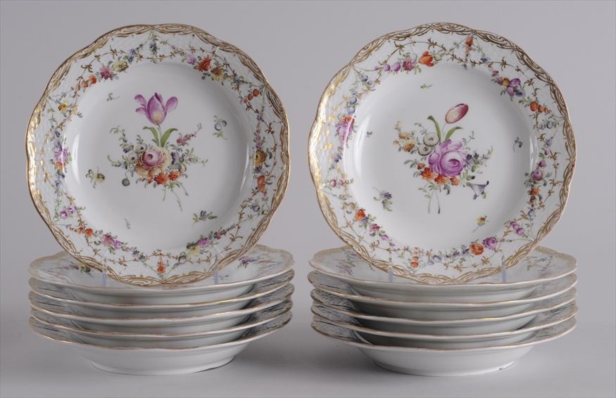 SET OF TWELVE MEISSEN PORCELAIN