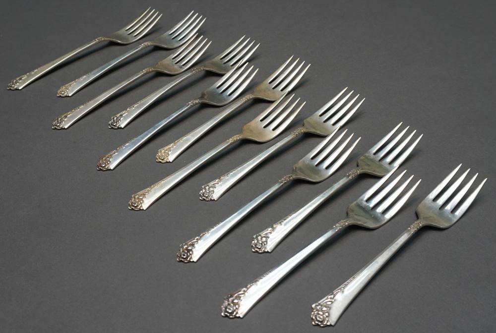 SET OF TWELVE ONEIDA HEIRLOOM