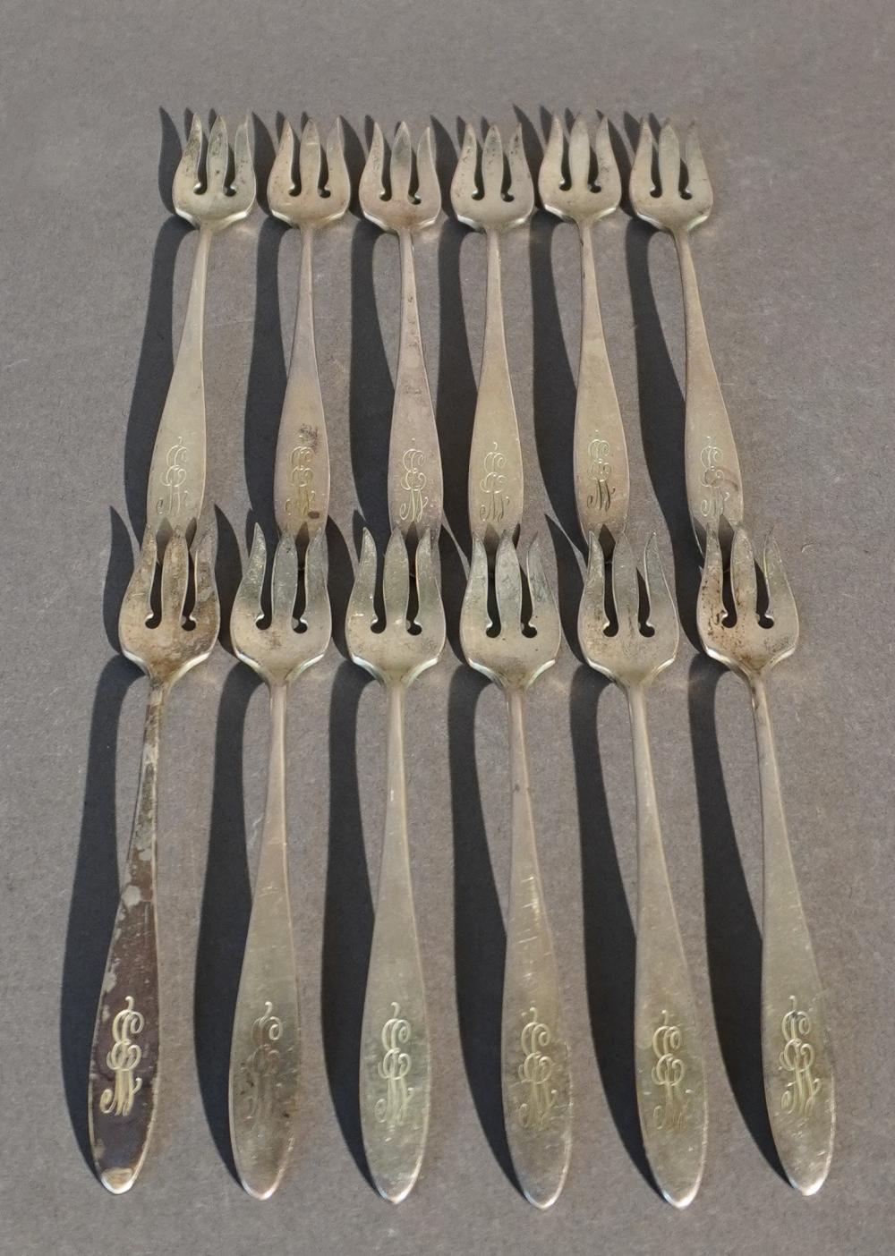SET OF TWELVE REED AND BARTON