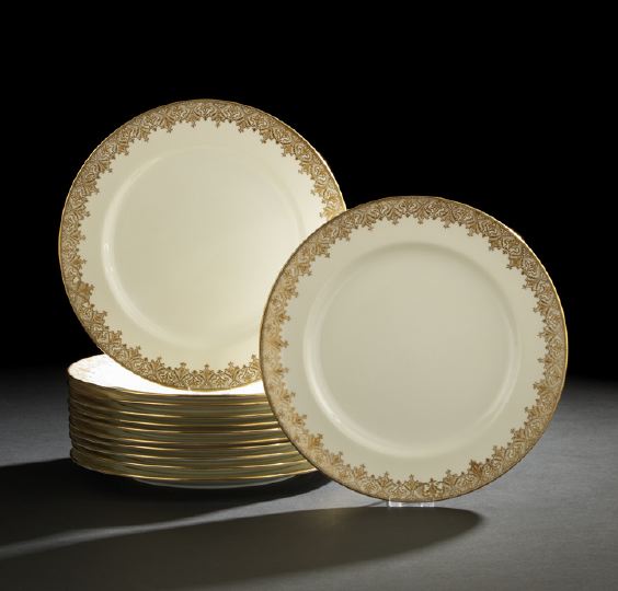 Set of Twelve Royal Doulton