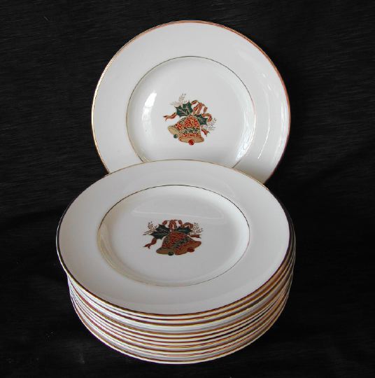 Set of Twelve Royal Doulton