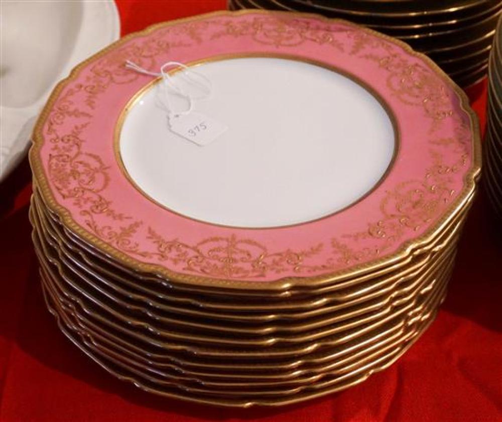 SET OF TWELVE ROYAL DOULTON SERVICE