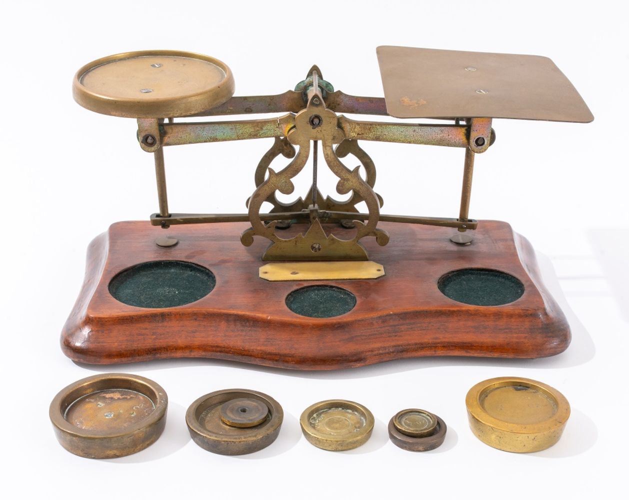 SET OF VICTORIAN POSTAL SCALES