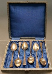 SET WITH SIX CONTINENTAL SILVE