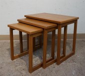 SET WITH THREE MID-CENTURY MOD