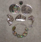 SEVEN ARTICLES OF VINTAGE JEWE