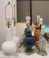SEVEN ASSORTED TABLE LAMPSSeve