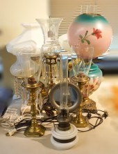 SEVEN ASSORTED VICTORIAN LAMPS