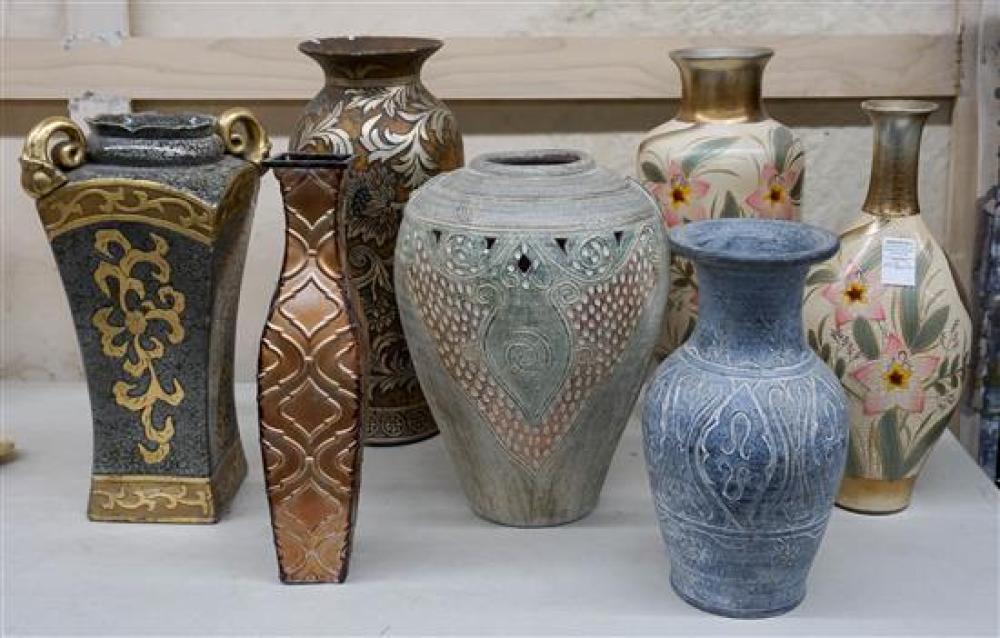 SEVEN CONTEMPORARY CERAMIC