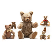 SEVEN GERMAN STEIFF VINTAGE TE