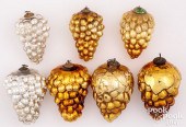 SEVEN GRAPE KUGEL ORNAMENTSSev