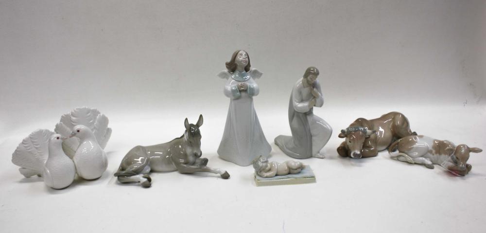 SEVEN LLADRO PORCELAIN FIGURINES,