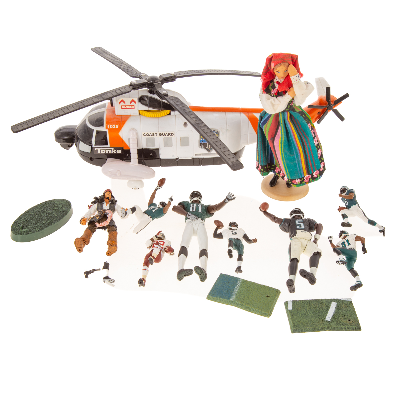 SEVEN PHILADELPHIA EAGLES FIGURES