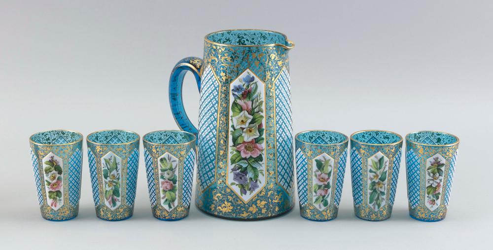 SEVEN-PIECE CASED GLASS LEMONADE