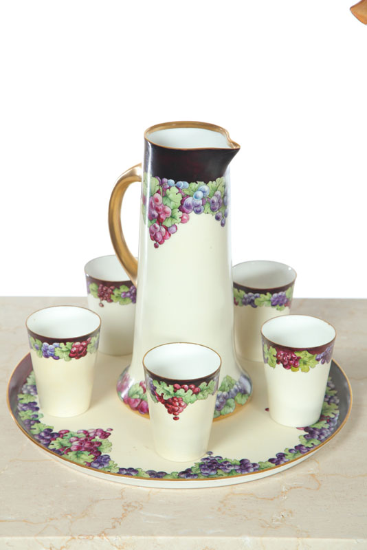 SEVEN PIECE LEMONADE SET. Assembled
