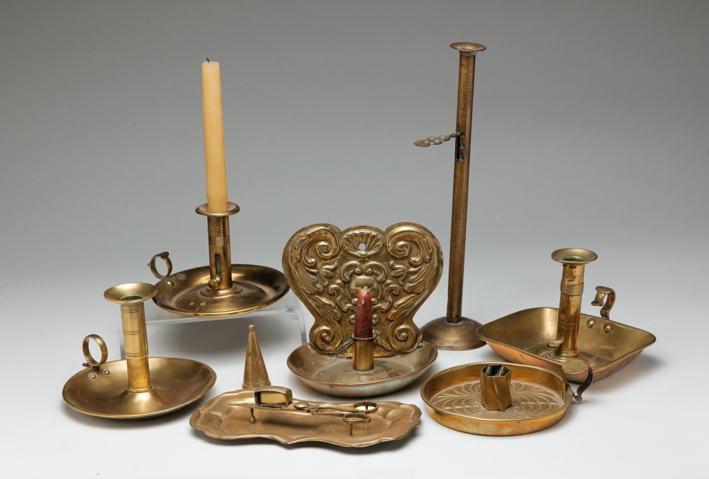 SEVEN PIECES OF BRASS LIGHTING.