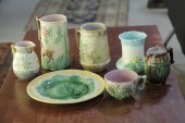 SEVEN PIECES OF MAJOLICA.  Pla