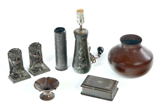 SEVEN PIECES OF METALWARE. 