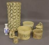 Seven pieces of spongeware, Oh